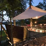 Ośrodek wypoczynkowy Niron Marina Szalonego Greka Borne Sulinowo