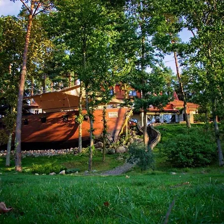 Hotel Niron Marina Szalonego Greka *