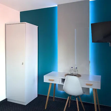 Niron Marina Szalonego Greka * Borne Sulinowo